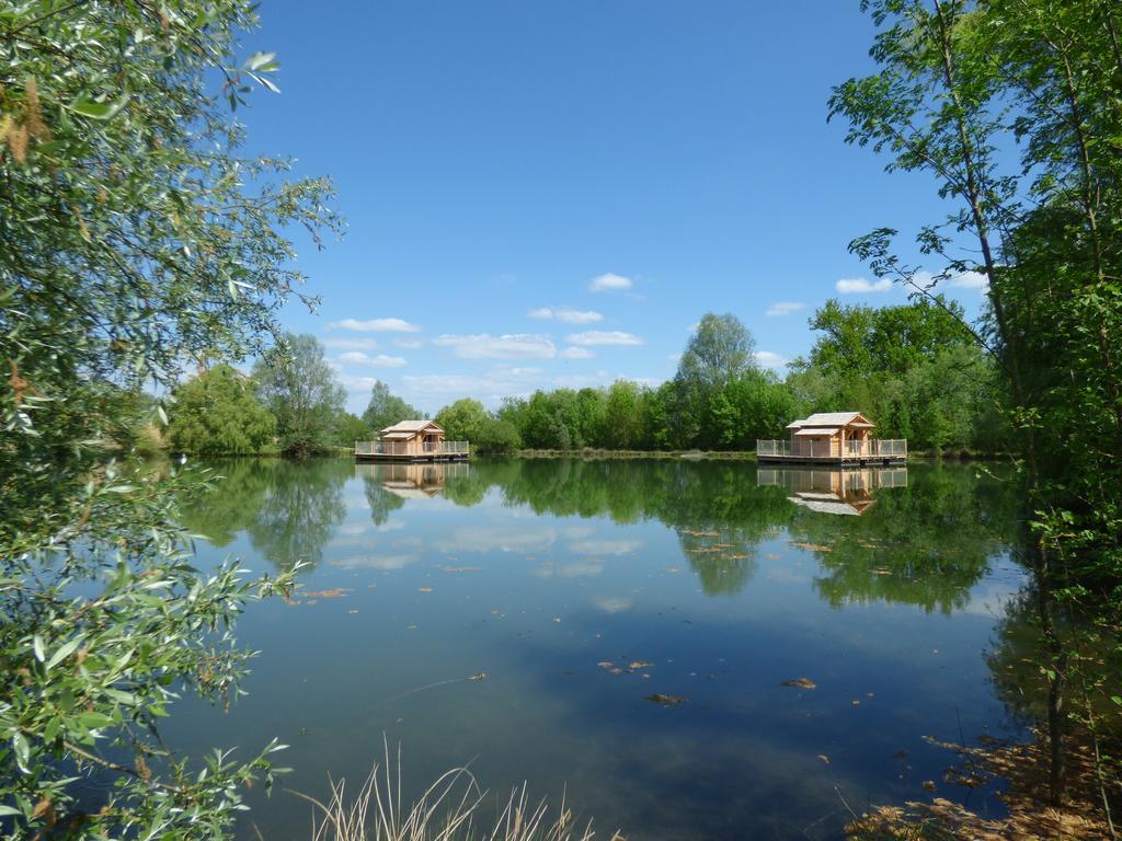 Готель Cabanes Flottantes Du Lac De Pelisse Douzains Екстер'єр фото