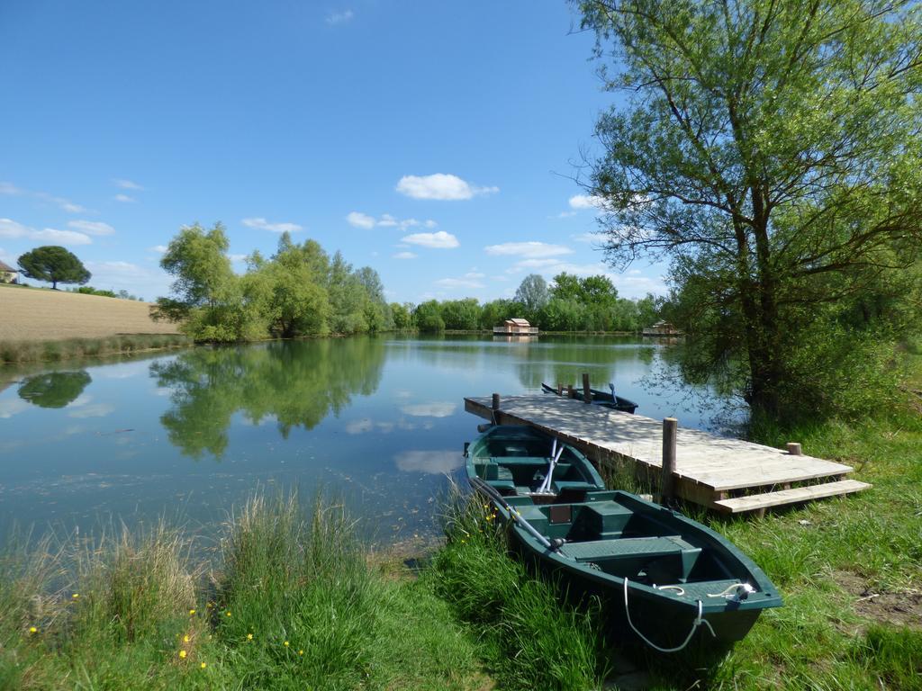 Готель Cabanes Flottantes Du Lac De Pelisse Douzains Екстер'єр фото