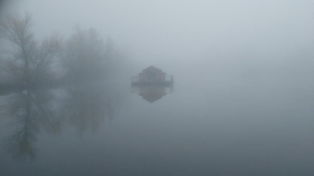 Готель Cabanes Flottantes Du Lac De Pelisse Douzains Екстер'єр фото